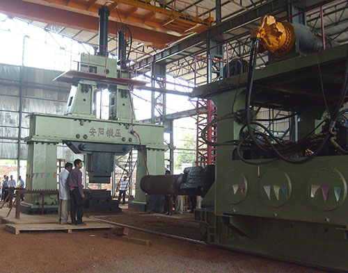 8噸重型軸類鍛造操作機和6噸自由鍛電液錘在印度